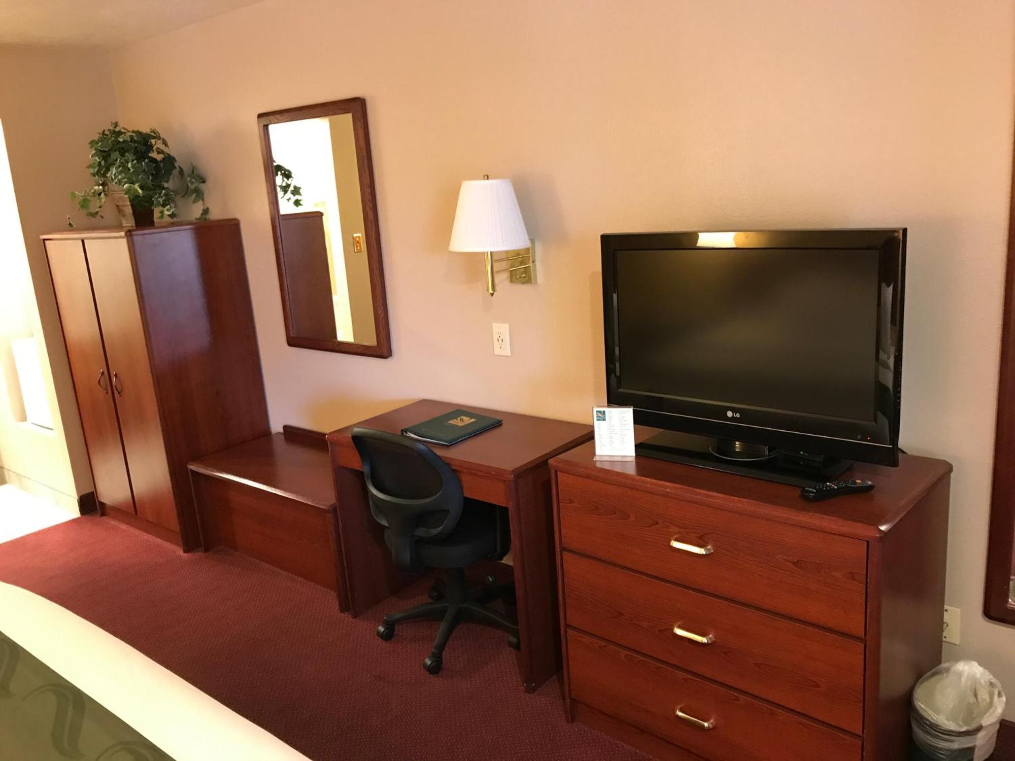 Quality Inn Cedar City - University Area Стая снимка